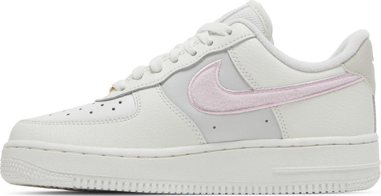 Nike Air Force 1 '07 'Chenille Swoosh' - Just Sneakers BR