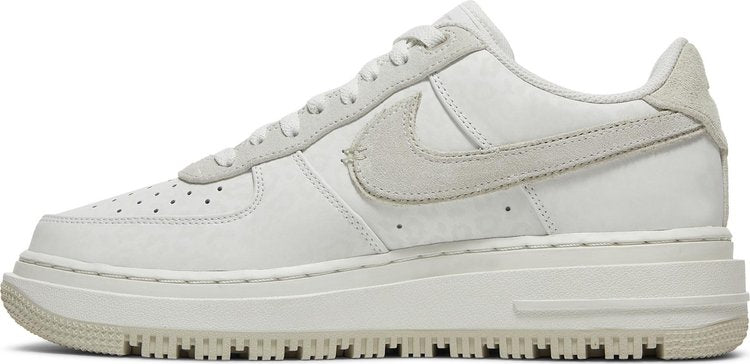 Nike Air Force 1 Luxe 'Triple White' - Just Sneakers BR